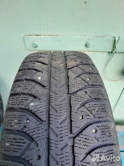 Шины зимние шипованные 185 65 15
