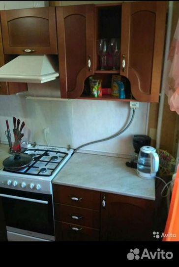 Кухонный гарнитур бу массив