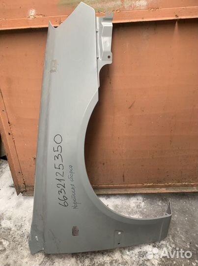 Переднее правое крыло Хундай Верна /Hyundai Verna