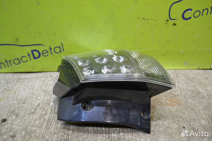 Фонарь правый Митсубиси Аутлендер хл 2006-2012
