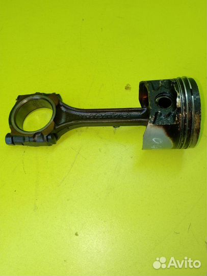 Поршень с шатуном Nissan Ad Y11 QG15DE 2001