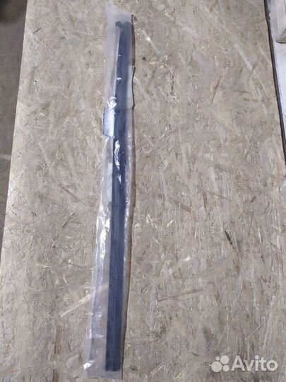 Уплотнитель двери Nissan Terrano III (D10) 2014