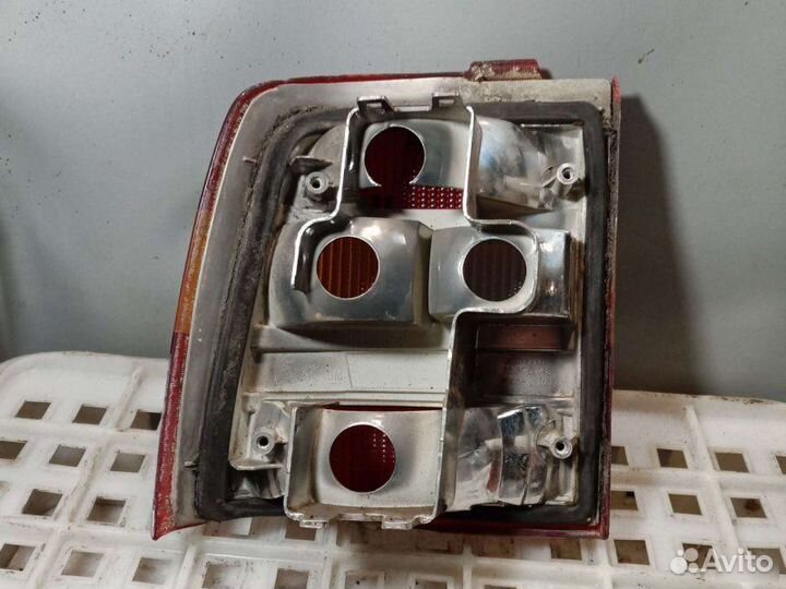 Фонарь правый Opel Vectra A 1992
