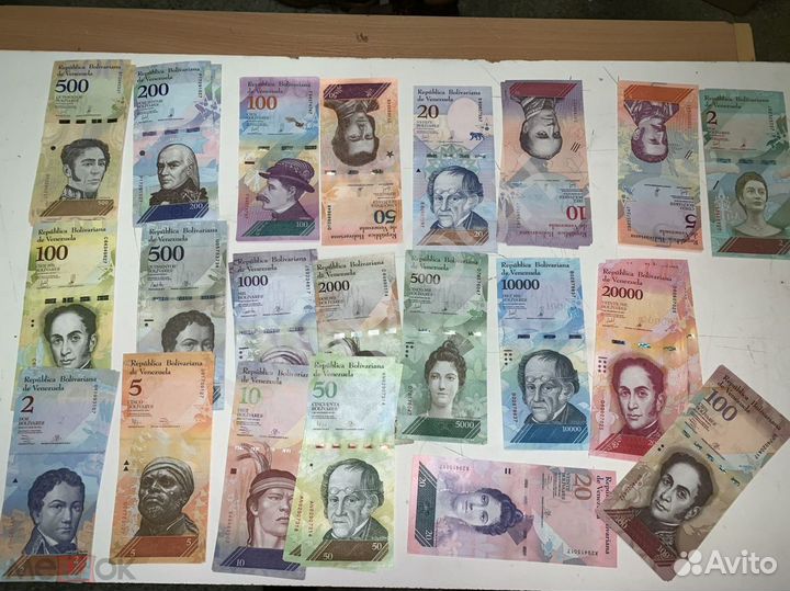 Набор Венесуэлы 21 штука - первые 6 вторые 6 и 100