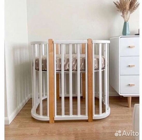 Детская кровать трансформер овальная