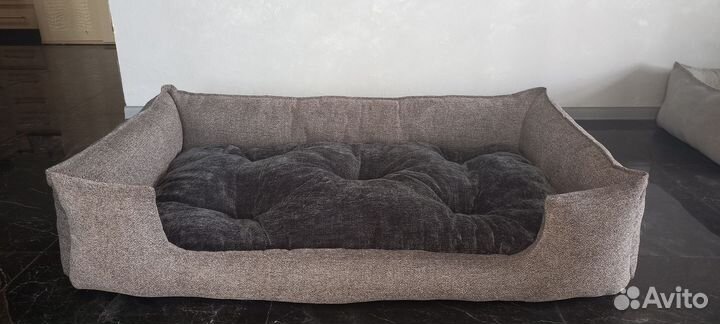 Лежанки для кошек и собак новые