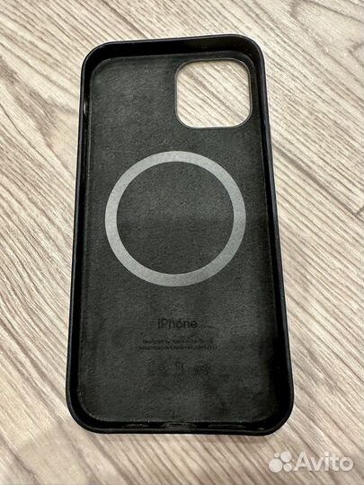 Оригинальный кожаный чехол на iPhone 12 pro