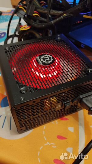 Блок питания Thermaltake toughpower GX1 700W