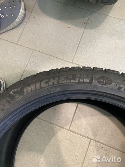 Michelin Pilot Alpin PA4 285/35 R20