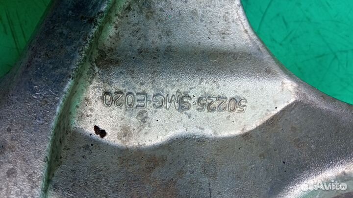 Кронштейн передней подвески для Honda Civic 5D