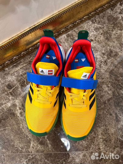 Кроссовки adidas