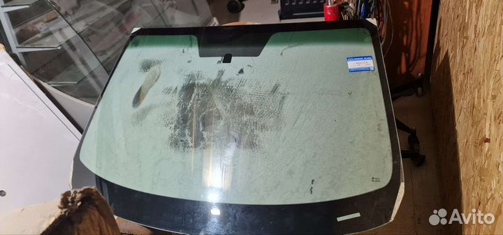 Лобовое стекло