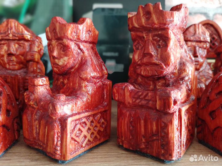 Резные шахматы ручной работы