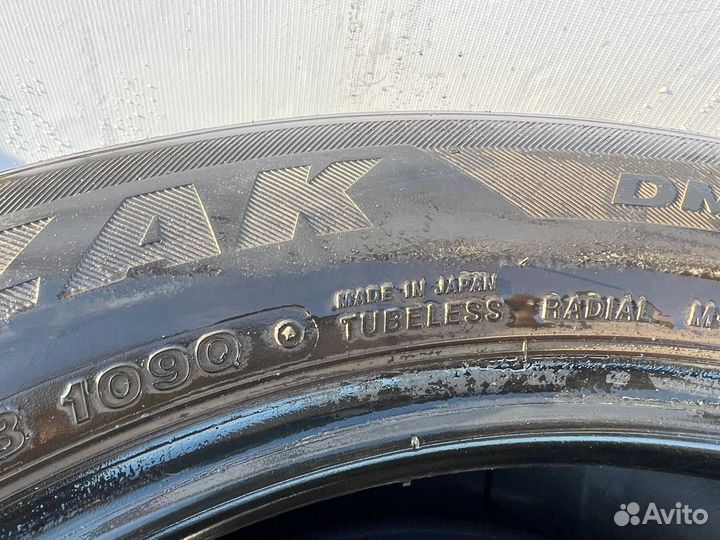 Bridgestone Blizzak DM-V2 255/55 R18