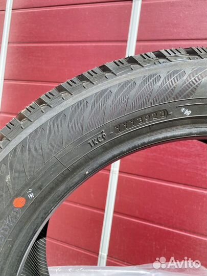 Yokohama Ice Guard IG65 215/55 R18 99T