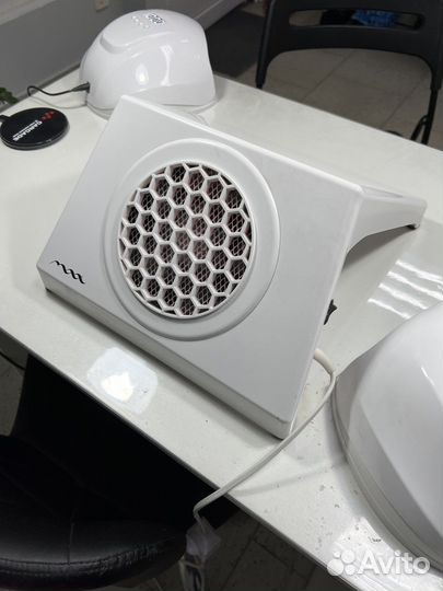 Настольный пылесос для маникюра