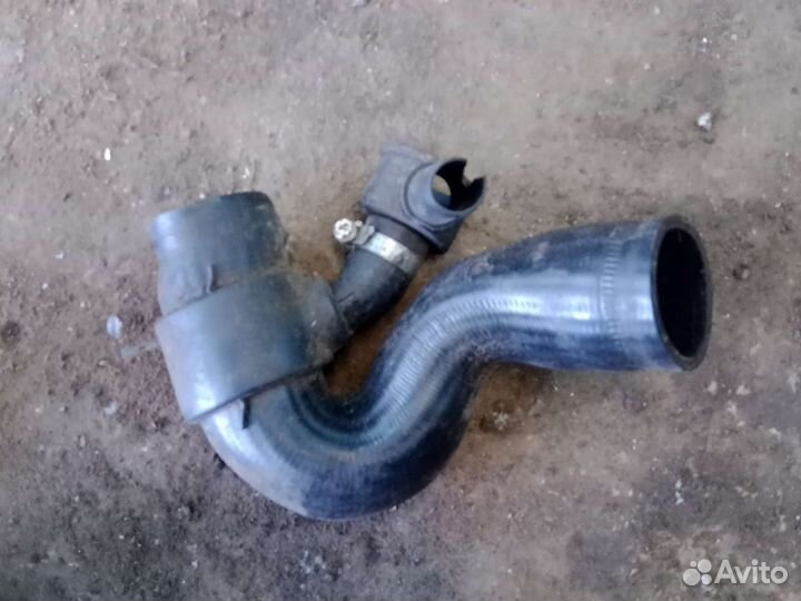 Воздушный патрубок volkswagen passat b5