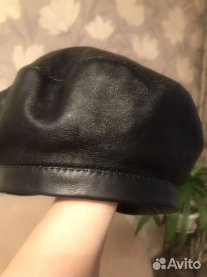 Берет женский кожаный