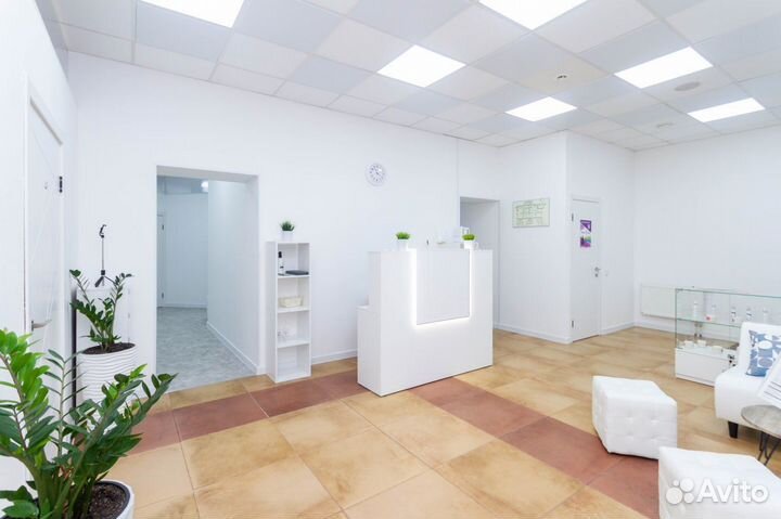 Продаётся действующий Салон красоты