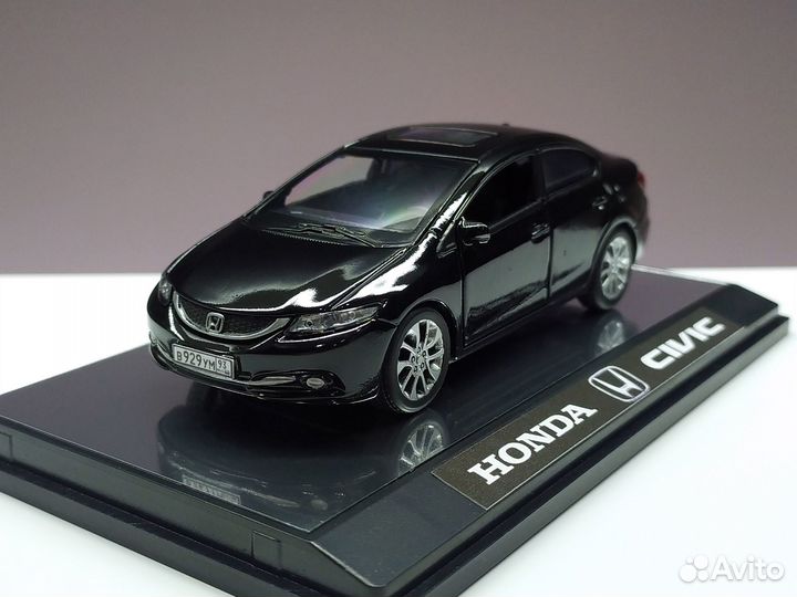 1:38 Honda Civic 4D Black