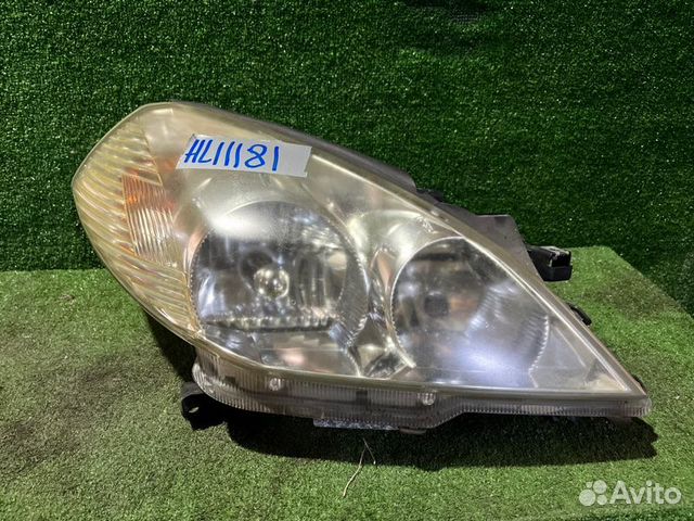 Фара передняя правая Nissan Wingroad VFY11