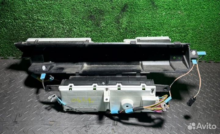 Щиток приборов (приборная панель) Toyota Prius