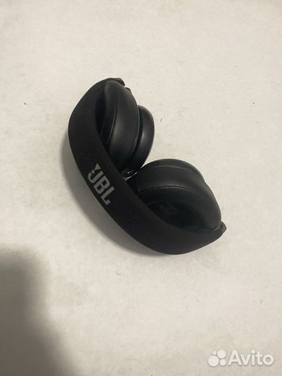 Беспроводные наушники jbl