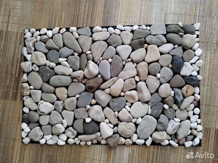 Массажный коврик из гальки