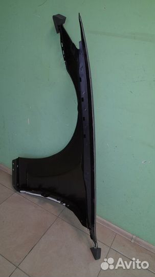 Крыло правое переднее правое Mercedes S-Class W221
