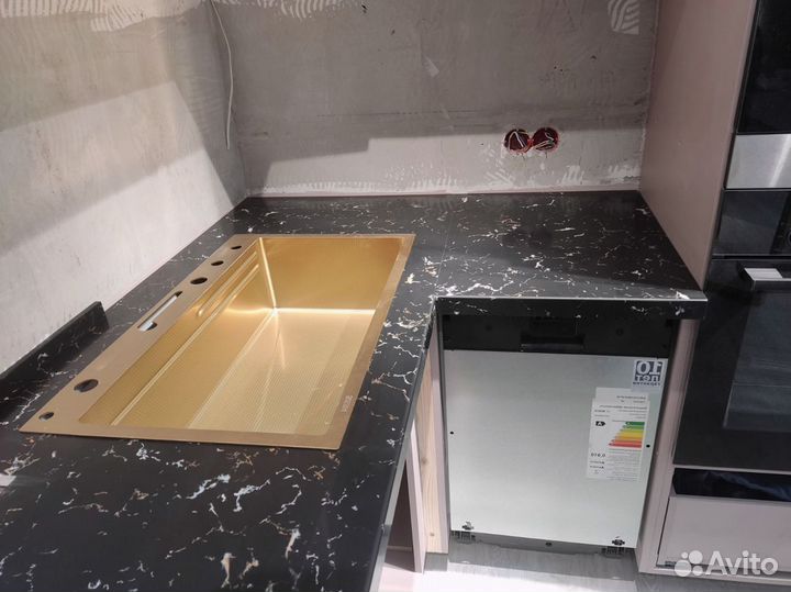 Столешница из иск. камня