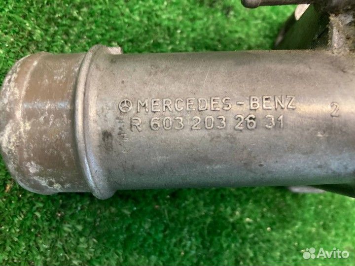 Корпус термостата Mercedes-Benz E-class