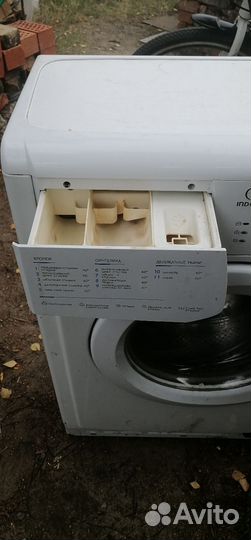 Cтиральная машина indesit wiun 82 (на запчасти )