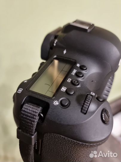 Canon EOS 6D Mark II Body Пробег-14513