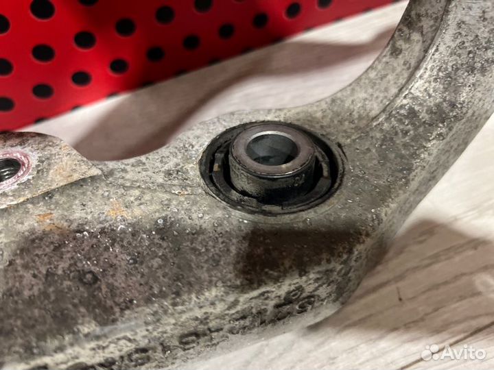 Рычаг задний левый Jeep Grand Cherokee WK2 2016