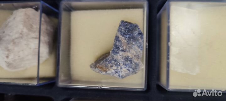 Камни и минералы коллекция