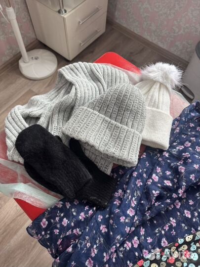 Шапка с шарфом женская