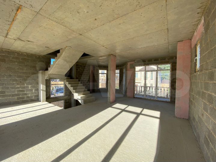 Дом 250 м² на участке 6 сот.