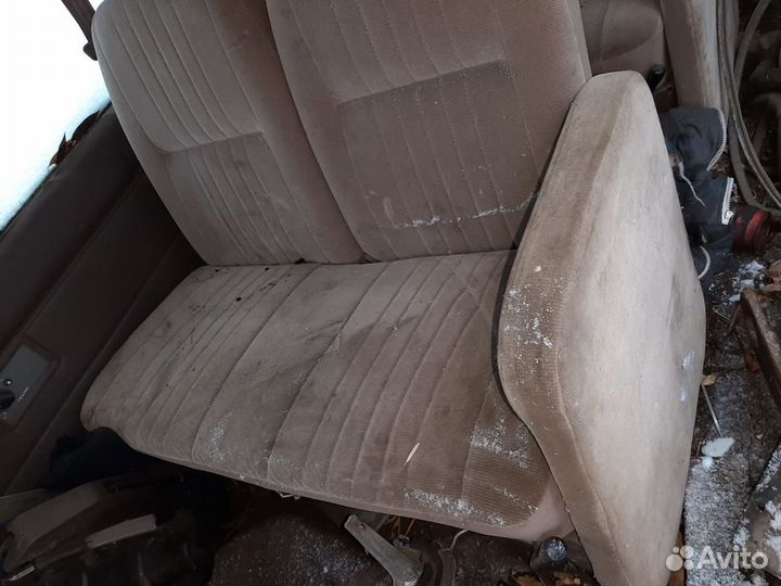 Сиденье задние Nissan Caravan 1996 arme 24