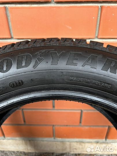 Goodyear UltraGrip Ice 2 225/55 R17 101T