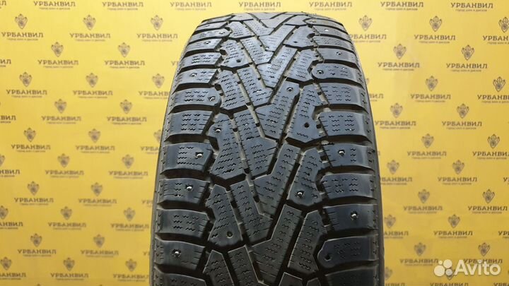 Pirelli Ice Zero 215/55 R17