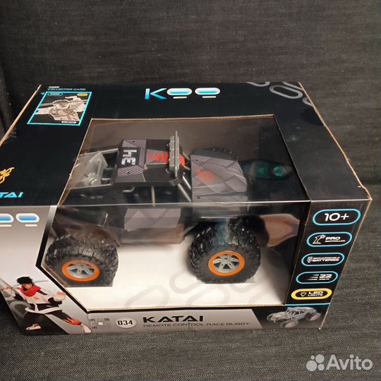 Машина на пульте управления большая