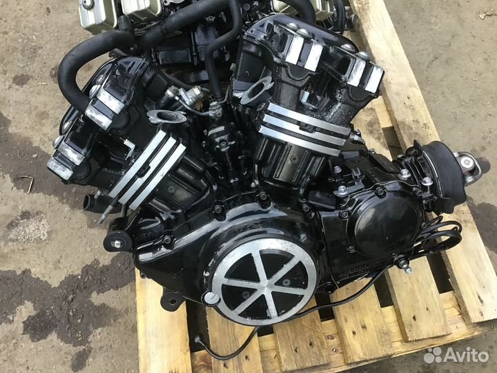 Yamaha V-Max двигатель 2WE