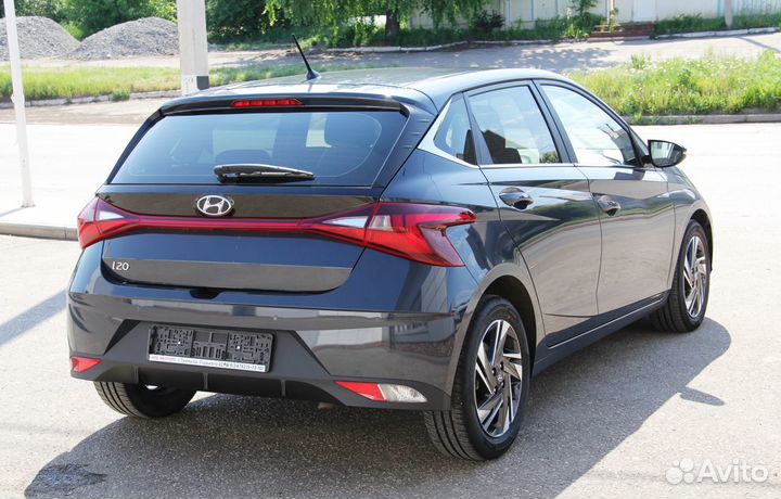 Hyundai i20 1.4 AT, 2023, 15 335 км