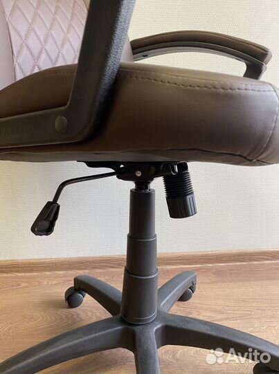 Кресло для офиса с доставкой до двери