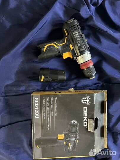 Шуруповерт со сьемным патроном Deko