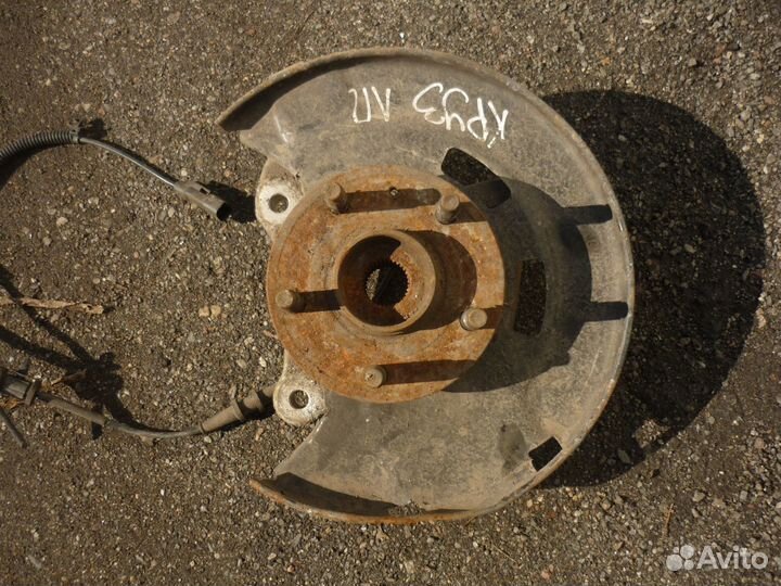 Поворотный кулак передний левый Шевроле Круз