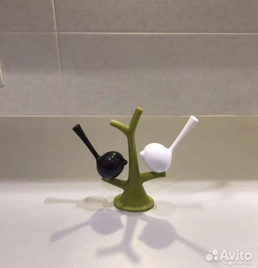 Емкости для соли и перца с подставкой