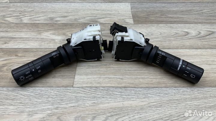 Подрулевой переключатель Infiniti FX S50