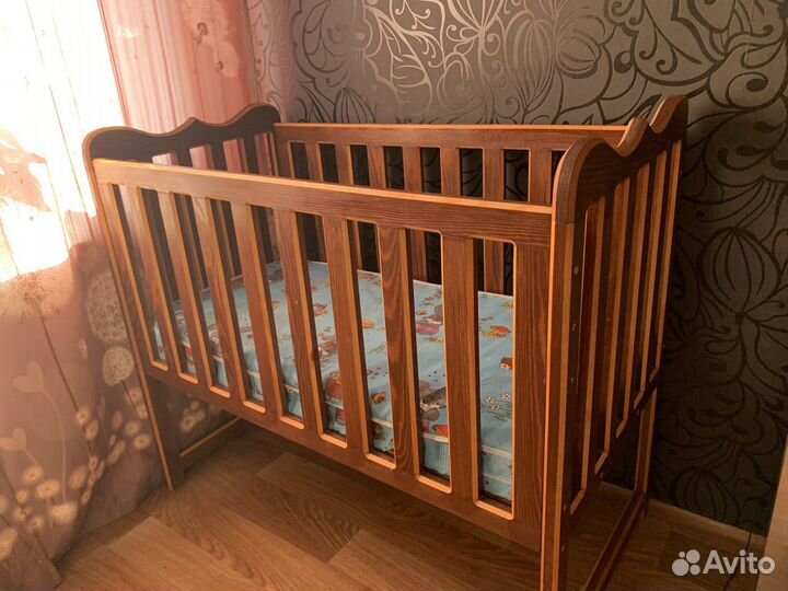 Детская кроватка
