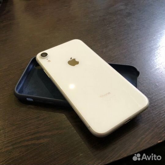 iPhone Xr, 64 ГБ